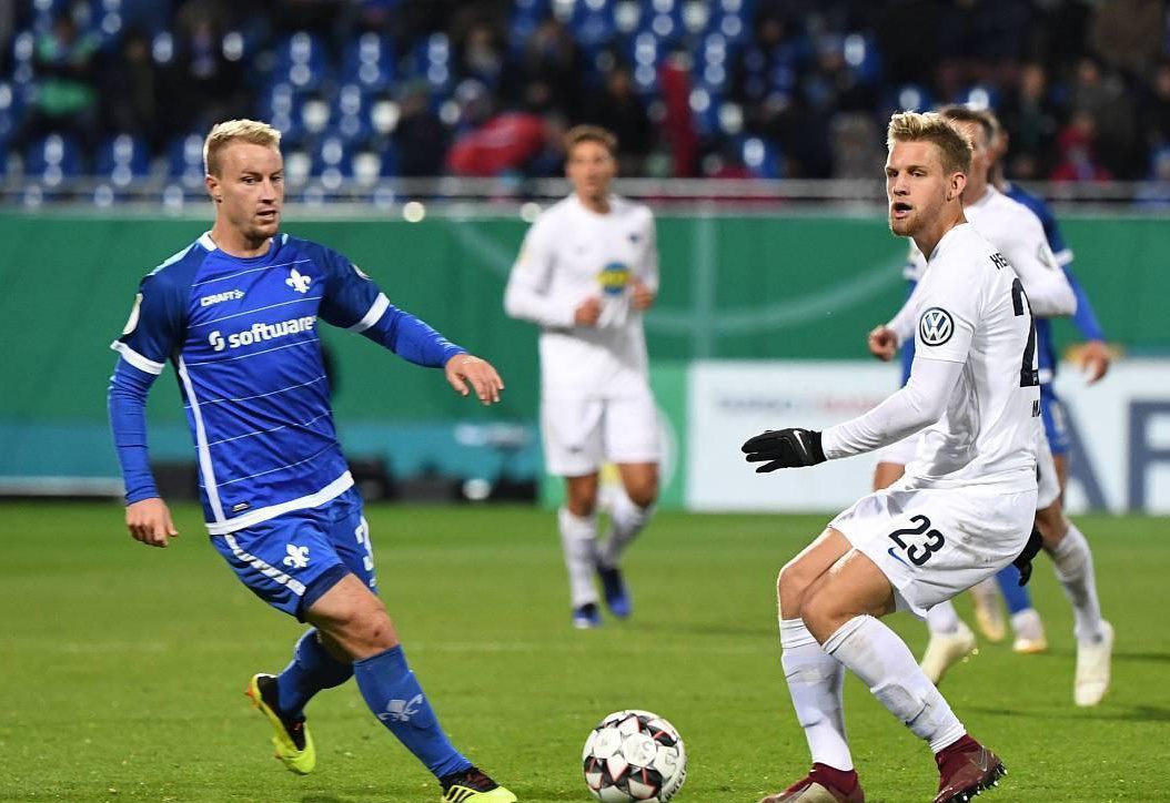 牙足球的强 牙足球的强