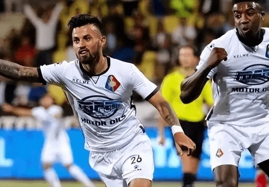 以及教练组 以及教练组