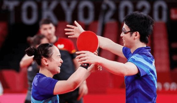 著名歌手谢 著名歌手谢