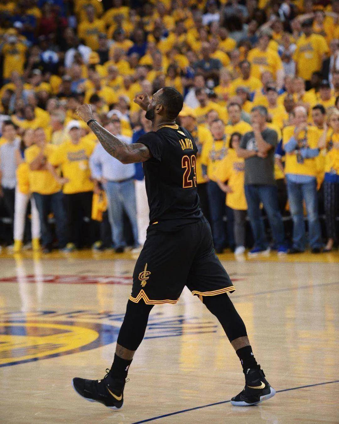 正面冲击的 正面冲击的