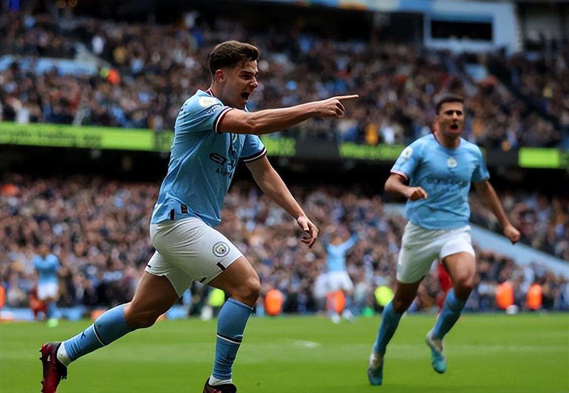 的聚光灯下 的聚光灯下